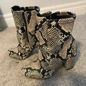 Aldo boot heels